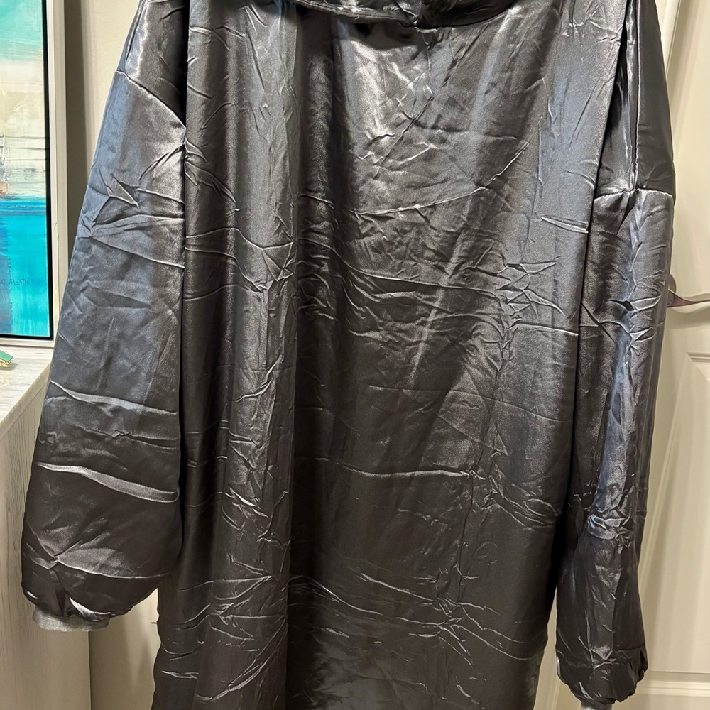 Kitsch Satin Glazey Snuggie